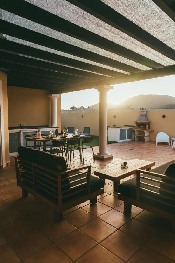 Moderne Villa Met Verwarmd Zwembad In Corralejo Eksteriør billede